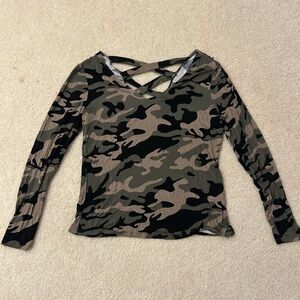 Rock & Republic Camouflage Long Sleeve Top